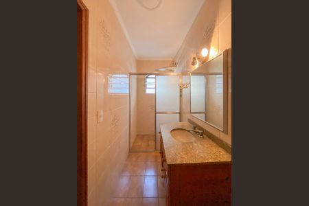 Casa à venda com 207m², 4 quartos e 2 vagas Casa à venda com 207m², 4 quartos e 2 vagasBanheiro da Suíte 1