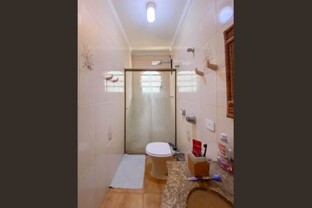 Casa à venda com 207m², 4 quartos e 2 vagas Casa à venda com 207m², 4 quartos e 2 vagasBanheiro da Suíte 2