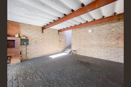 Casa à venda com 207m², 4 quartos e 2 vagas Casa à venda com 207m², 4 quartos e 2 vagasGaragem