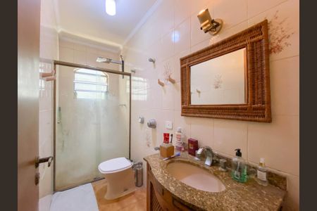 Casa à venda com 207m², 4 quartos e 2 vagas Casa à venda com 207m², 4 quartos e 2 vagasBanheiro da Suíte 2