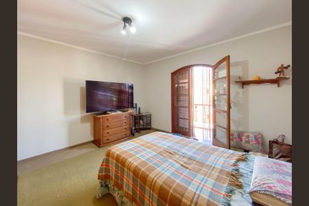 Casa à venda com 207m², 4 quartos e 2 vagas Casa à venda com 207m², 4 quartos e 2 vagasSuíte 2