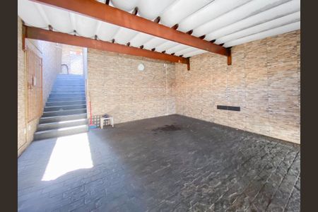 Casa à venda com 207m², 4 quartos e 2 vagas Casa à venda com 207m², 4 quartos e 2 vagasGaragem