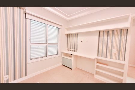 Casa de condomínio à venda com 374m², 4 quartos e 4 vagasQuarto 1