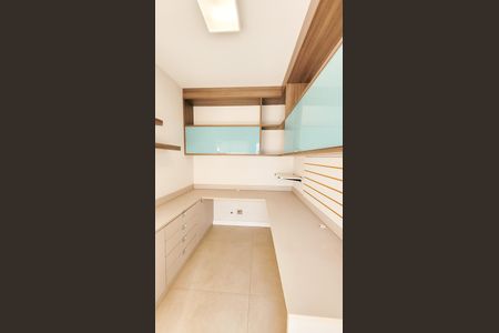 Casa de condomínio à venda com 374m², 4 quartos e 4 vagasEscritório da Suíte Master