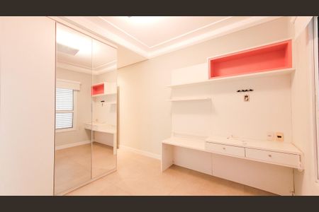 Casa de condomínio à venda com 374m², 4 quartos e 4 vagasSuíte 1