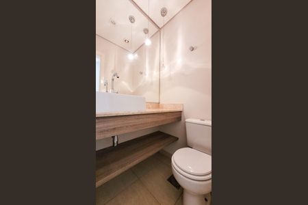 Casa de condomínio à venda com 374m², 4 quartos e 4 vagasLavabo