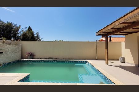 Casa de condomínio à venda com 374m², 4 quartos e 4 vagasPiscina