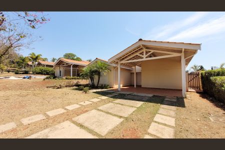 Casa de condomínio à venda com 374m², 4 quartos e 4 vagasFachada
