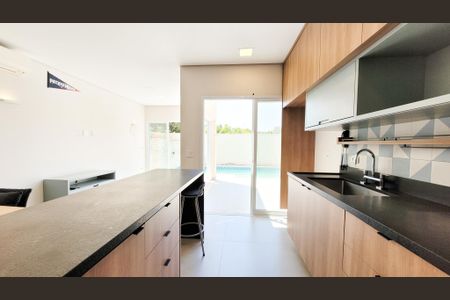 Casa de condomínio à venda com 374m², 4 quartos e 4 vagasÁrea gourmet