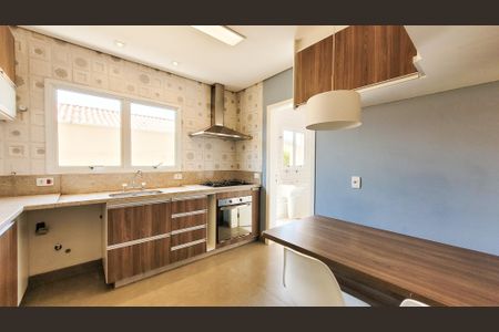 Casa de condomínio à venda com 374m², 4 quartos e 4 vagasCozinha