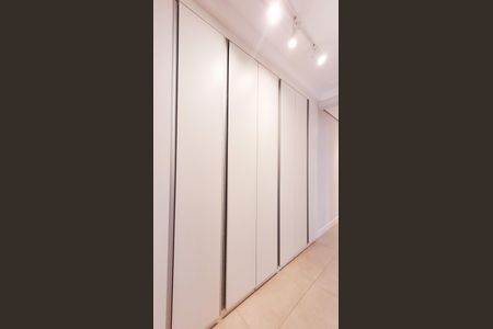 Casa de condomínio à venda com 374m², 4 quartos e 4 vagasSuíte Master