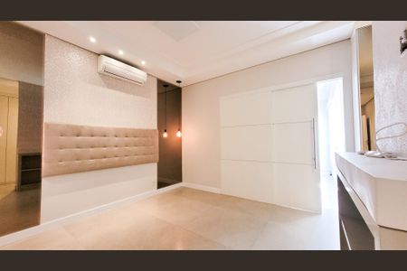 Casa de condomínio à venda com 374m², 4 quartos e 4 vagasSuíte Master