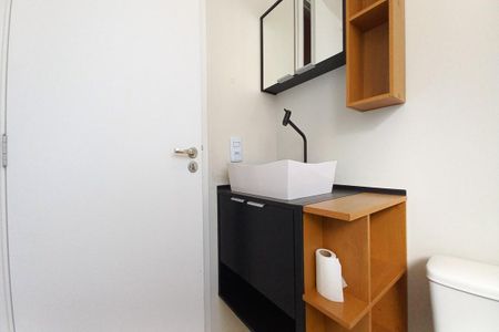 Apartamento à venda com 43m², 2 quartos e 1 vaga Apartamento à venda com 43m², 2 quartos e 1 vagaBanheiro Social