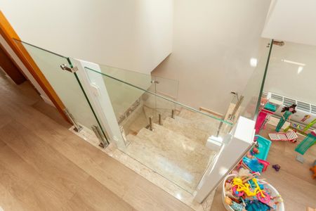 Casa à venda com 120m², 3 quartos e 2 vagasEscada