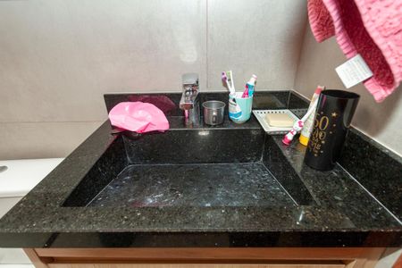 Casa à venda com 120m², 3 quartos e 2 vagasBanheiro