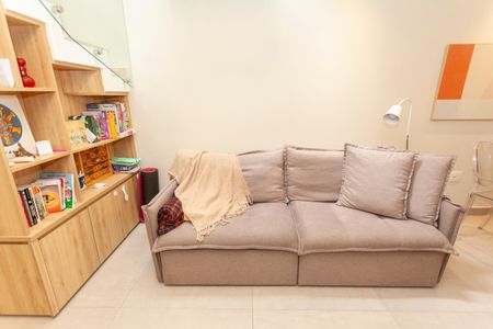 Sala de casa à venda com 3 quartos, 120m² em Jardim Ernestina, São Paulo