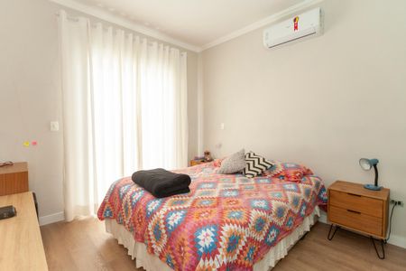 Casa à venda com 120m², 3 quartos e 2 vagasSuíte