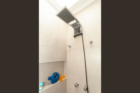 Casa à venda com 120m², 3 quartos e 2 vagasBanheiro