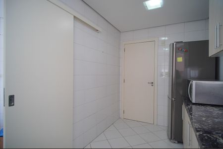 Apartamento à venda com 130m², 3 quartos e 2 vagasCozinha