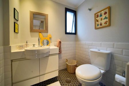 Apartamento à venda com 135m², 3 quartos e 3 vagas Apartamento à venda com 135m², 3 quartos e 3 vagasBanheiro