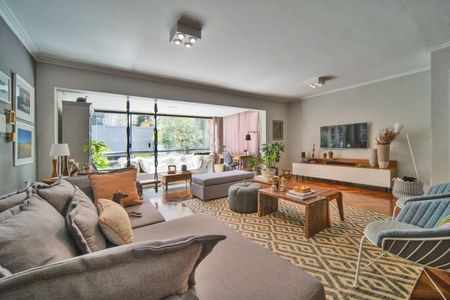 Sala de apartamento à venda com 3 quartos, 135m² em Real Parque, São Paulo