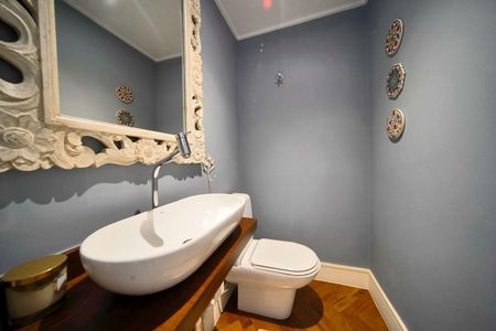 Apartamento à venda com 135m², 3 quartos e 3 vagas Apartamento à venda com 135m², 3 quartos e 3 vagasBanheiro