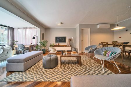 Apartamento à venda com 135m², 3 quartos e 3 vagas Apartamento à venda com 135m², 3 quartos e 3 vagasSala