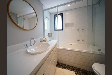 Apartamento à venda com 135m², 3 quartos e 3 vagas Apartamento à venda com 135m², 3 quartos e 3 vagasBanheiro