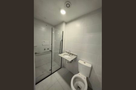 Banheiro de kitnet/studio à venda com 1 quarto, 32m² em Vila Gumercindo, São Paulo