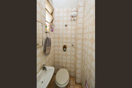 Apartamento à venda com 110m², 3 quartos e 2 vagas Apartamento à venda com 110m², 3 quartos e 2 vagasBanheiro de Serviço