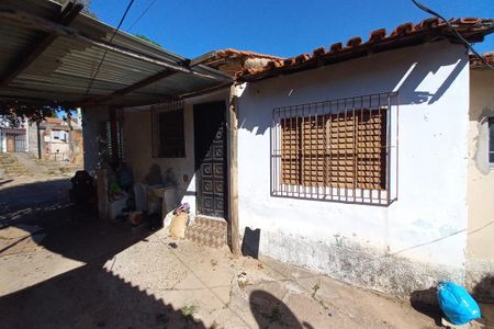 Casa à venda com 300m², 3 quartos e 5 vagas Casa à venda com 300m², 3 quartos e 5 vagasEdícula