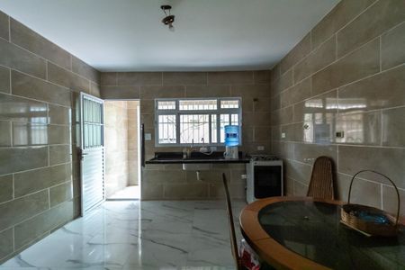 Casa à venda com 160m², 3 quartos e 4 vagas Casa à venda com 160m², 3 quartos e 4 vagasCozinha