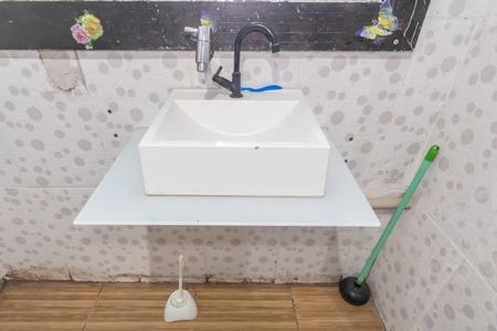 Casa à venda com 126m², 5 quartos e 1 vagaBanheiro 2