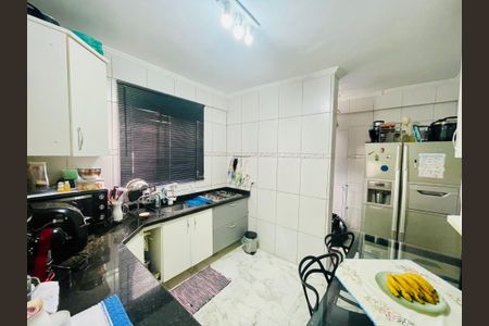 Apartamento à venda com 55m², 2 quartos e 1 vaga Apartamento à venda com 55m², 2 quartos e 1 vagaCozinha