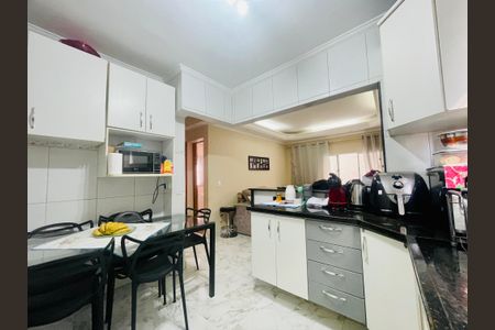 Apartamento à venda com 55m², 2 quartos e 1 vaga Apartamento à venda com 55m², 2 quartos e 1 vagaCozinha