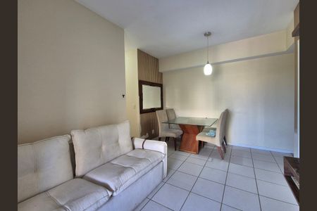 Apartamento para alugar com 74m², 2 quartos e 1 vagaSala