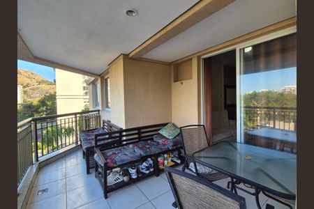 Apartamento para alugar com 74m², 2 quartos e 1 vagaVaranda