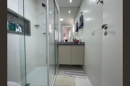 Apartamento à venda com 67m², 2 quartos e 1 vaga Apartamento à venda com 67m², 2 quartos e 1 vagaBanheiro da Suíte