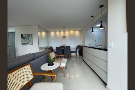 Apartamento à venda com 67m², 2 quartos e 1 vaga Apartamento à venda com 67m², 2 quartos e 1 vagaSala