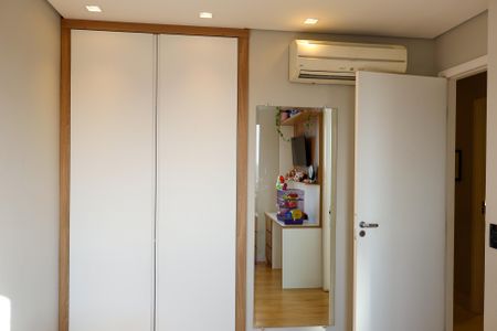 Apartamento à venda com 84m², 3 quartos e 2 vagas Apartamento à venda com 84m², 3 quartos e 2 vagasSuíte 1