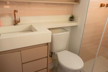 Apartamento à venda com 84m², 3 quartos e 2 vagas Apartamento à venda com 84m², 3 quartos e 2 vagasBanheiro da Suíte 1