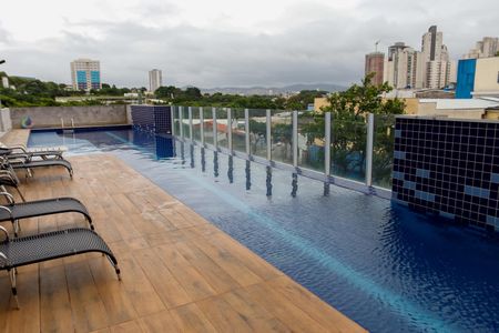 Apartamento à venda com 84m², 3 quartos e 2 vagas Apartamento à venda com 84m², 3 quartos e 2 vagasÁrea comum - Piscina