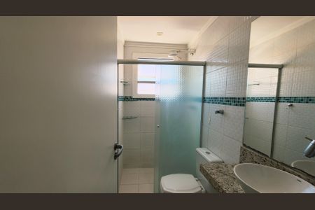 Apartamento à venda com 68m², 2 quartos e 1 vaga Apartamento à venda com 68m², 2 quartos e 1 vagaBanheiro