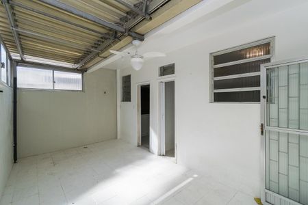 Apartamento para alugar com 76m², 2 quartos e 1 vaga Apartamento para alugar com 76m², 2 quartos e 1 vagaQuintal