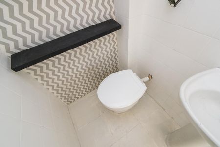 Apartamento para alugar com 76m², 2 quartos e 1 vaga Apartamento para alugar com 76m², 2 quartos e 1 vagaBanheiro de Serviço