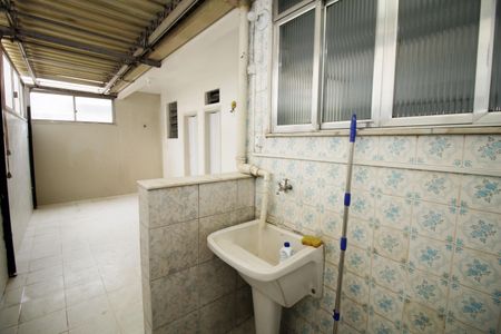 Apartamento para alugar com 76m², 2 quartos e 1 vagaÁrea de Serviço