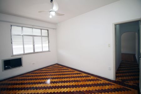 Quarto 1 de apartamento para alugar com 2 quartos, 76m² em Penha Circular, Rio de Janeiro