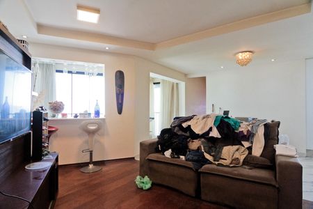 Apartamento à venda com 84m², 2 quartos e 2 vagasSala