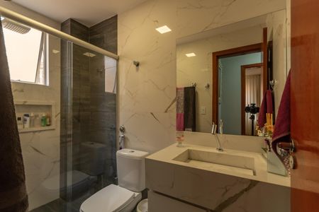 Apartamento à venda com 98m², 3 quartos e 2 vagasBanheiro Social