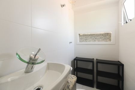 Casa de condomínio à venda com 110m², 3 quartos e 2 vagasBanheiro Suíte 1